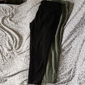 Terra & Sky Black and Olive Leggings Bundle